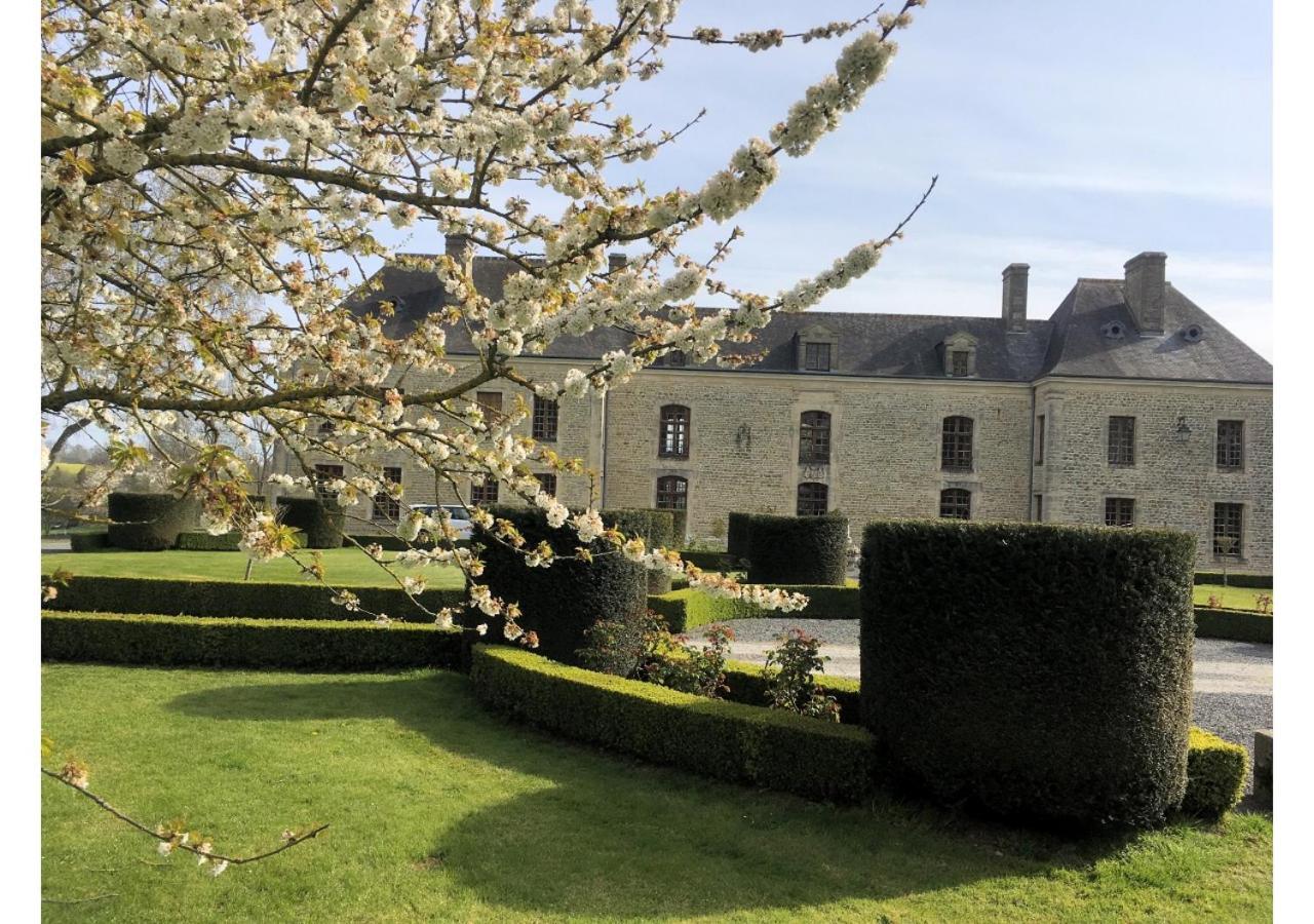 Chateau Du Bu Anctoville Exterior photo