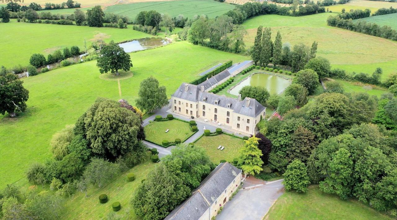 Chateau Du Bu Anctoville Exterior photo