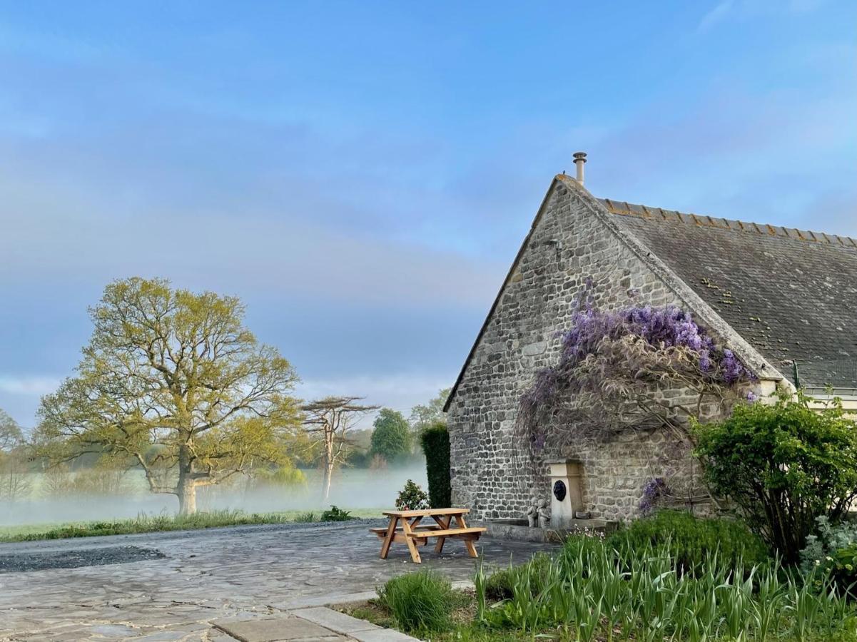 Chateau Du Bu Anctoville Exterior photo