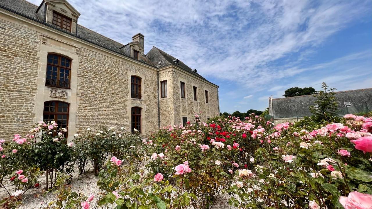 Chateau Du Bu Anctoville Exterior photo